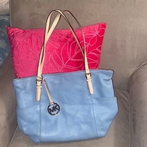 ✈️MICHAEL KORS Purse, EUC⛴️